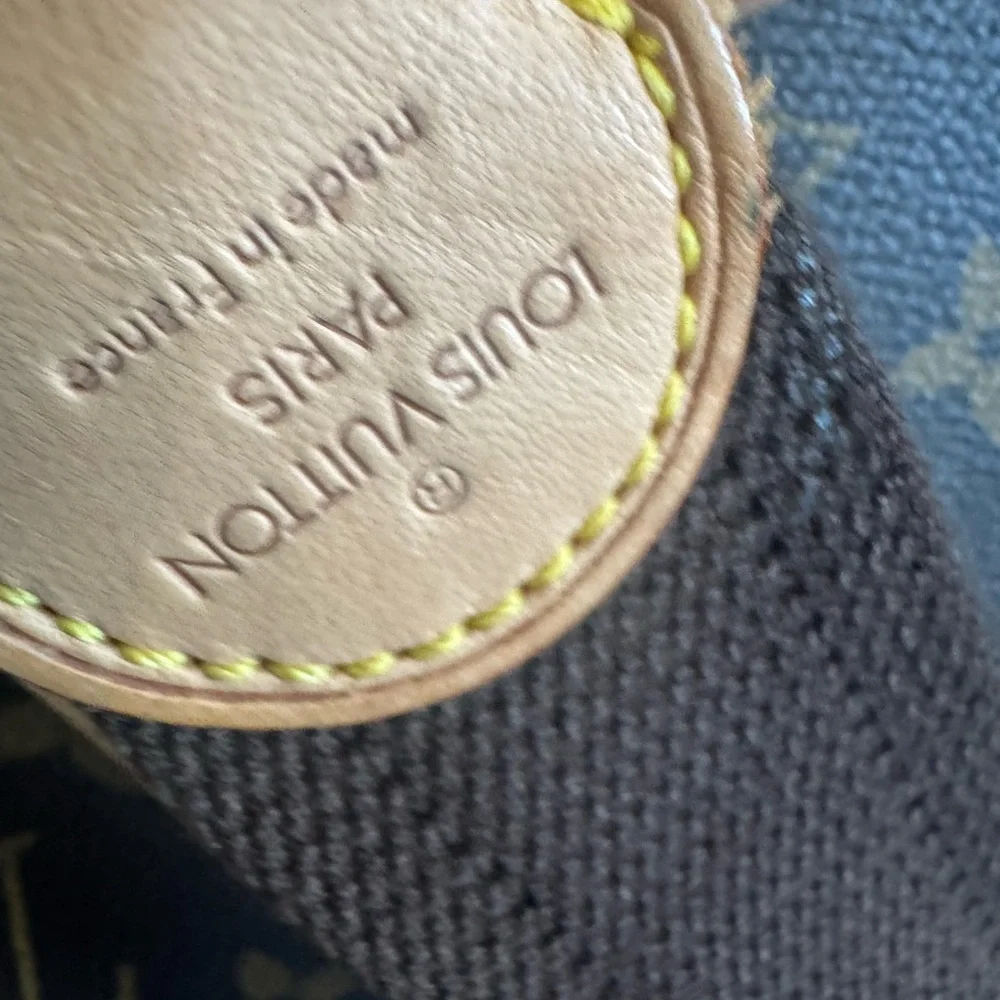 Louis Vuitton Monogram Alizé 24 Heures Bag with Strap – 2006